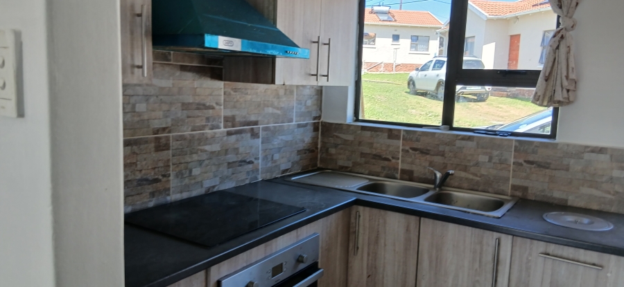 To Let 3 Bedroom Property for Rent in Cove Rock Eastern Cape